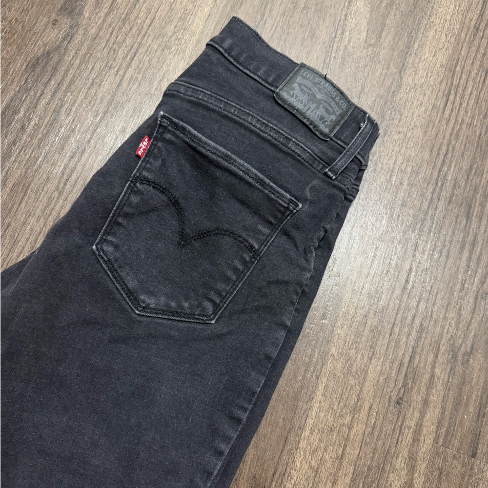 Size 29 Levi’s skinnies